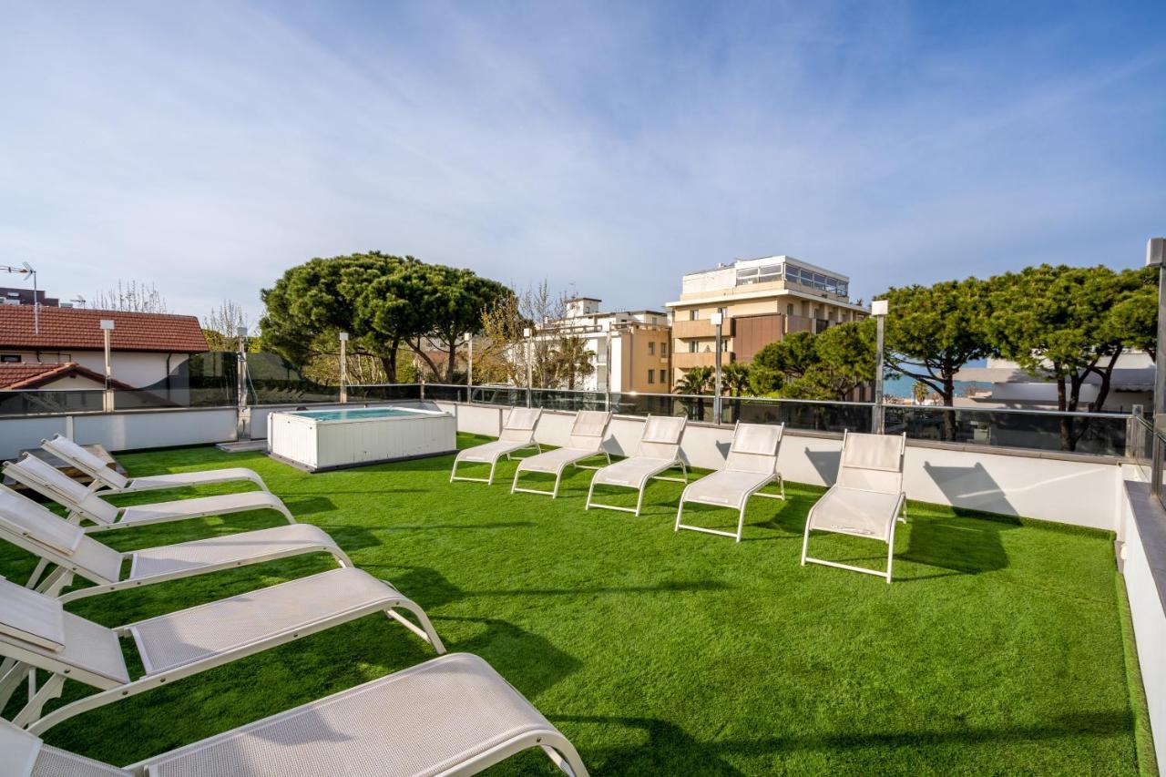 Royal Boutique Hotel Riccione Exterior photo