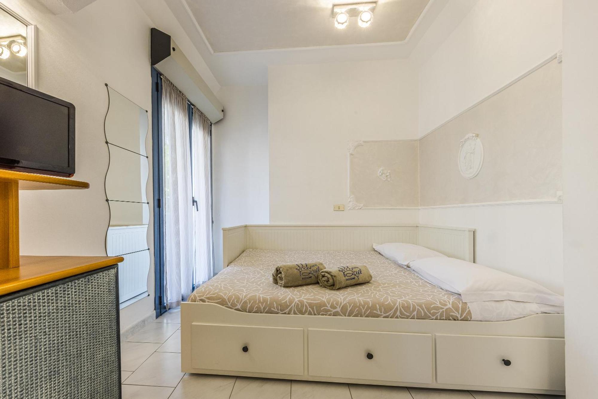 Royal Boutique Hotel Riccione Exterior photo