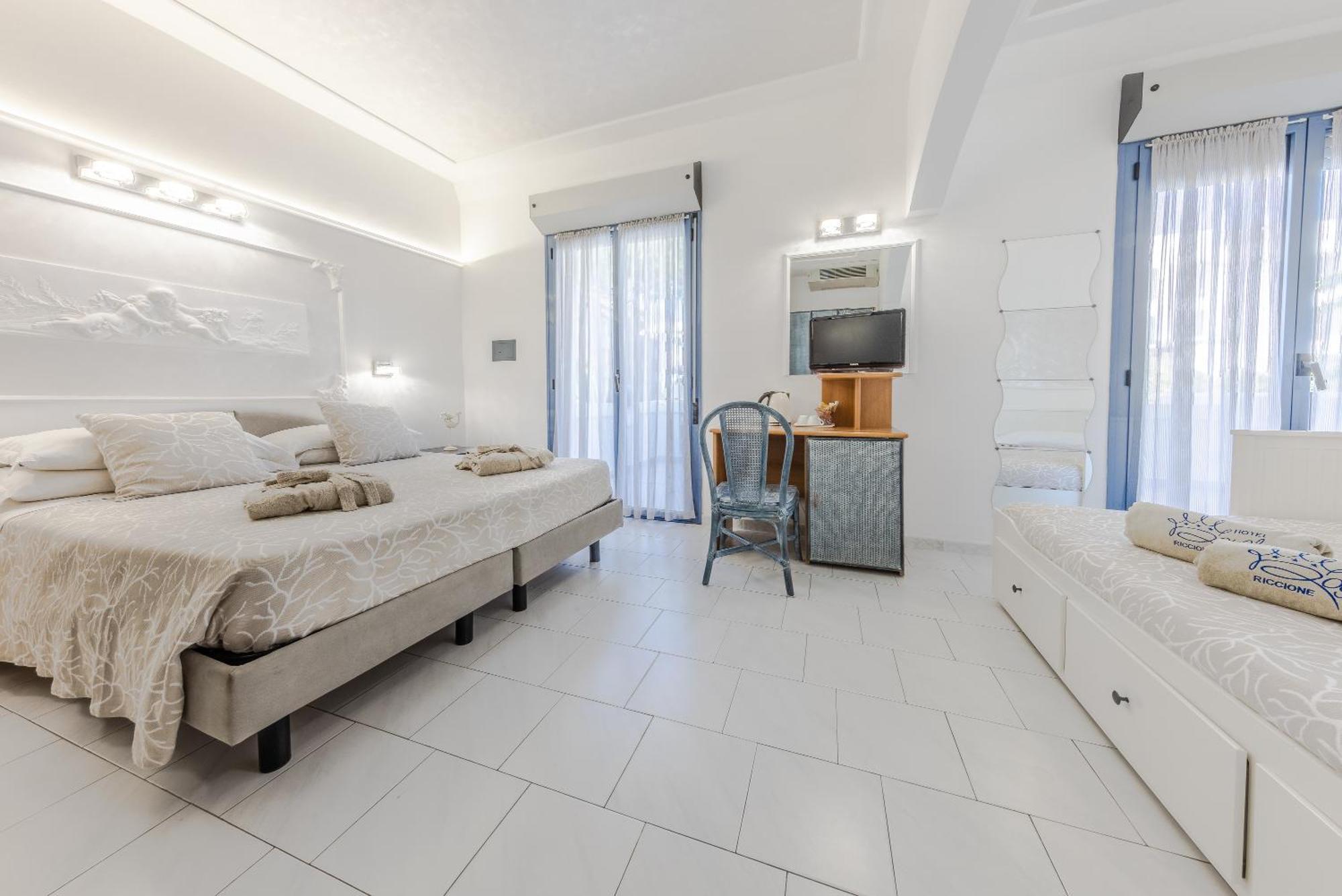 Royal Boutique Hotel Riccione Exterior photo