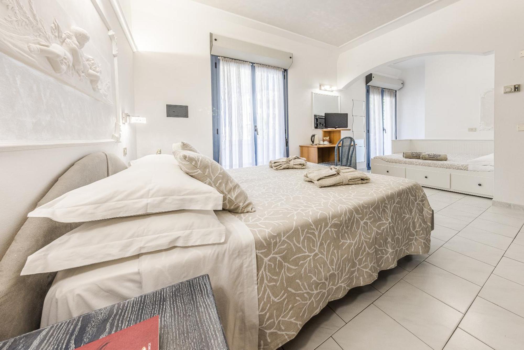 Royal Boutique Hotel Riccione Exterior photo