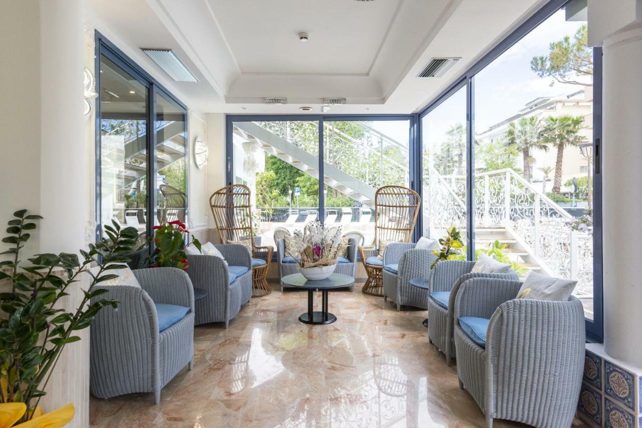 Royal Boutique Hotel Riccione Exterior photo